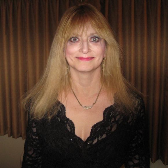 Meet your Posher, Terri - Picture 1 of 1